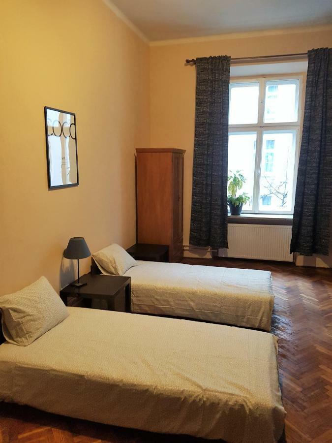 Libroom Krasków Exterior foto
